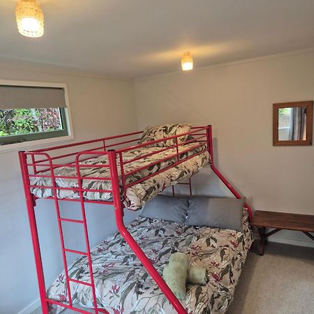 Cosy Getaway In Manapouri Villa Exterior photo