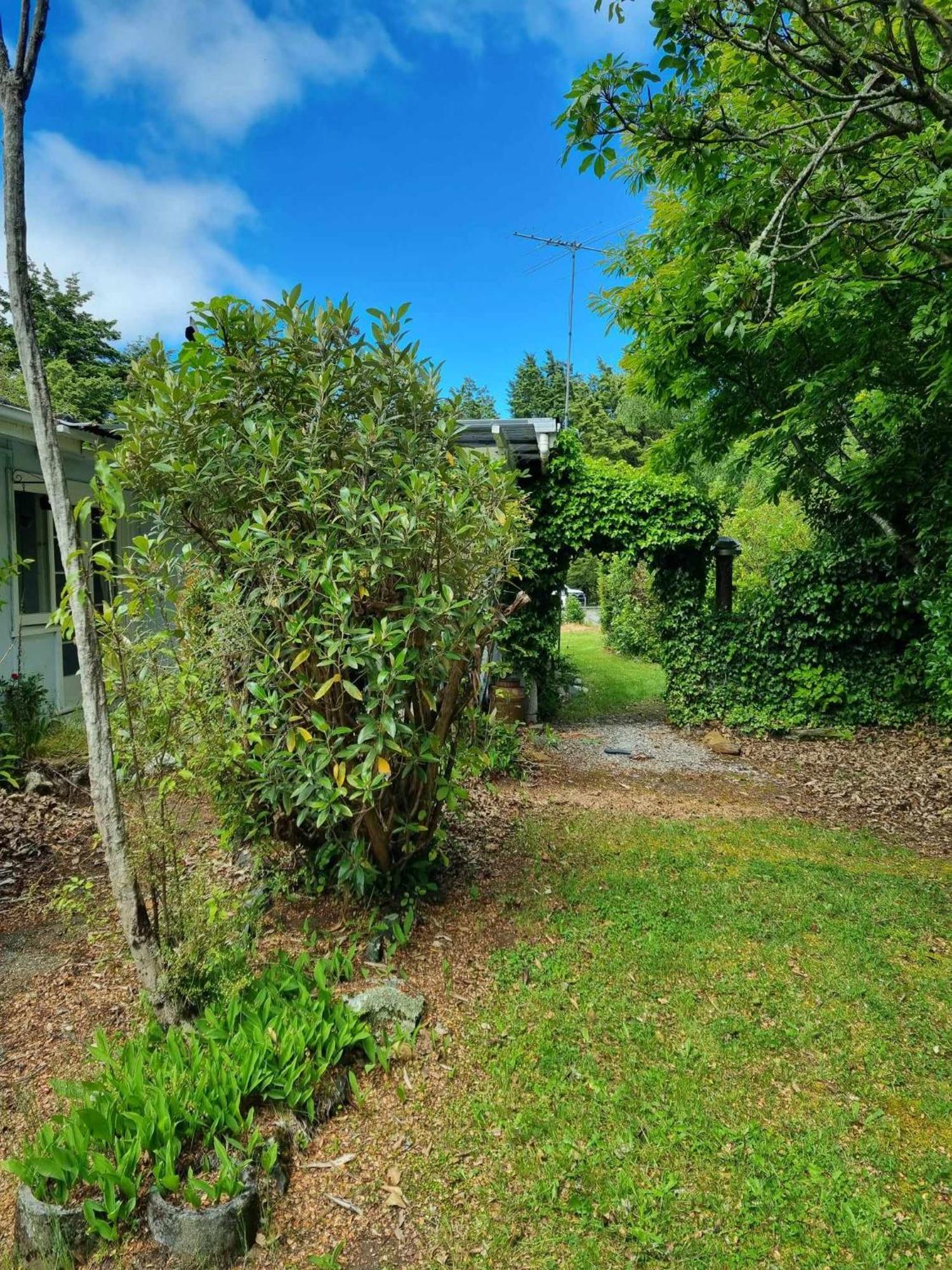 Cosy Getaway In Manapouri Villa Exterior photo