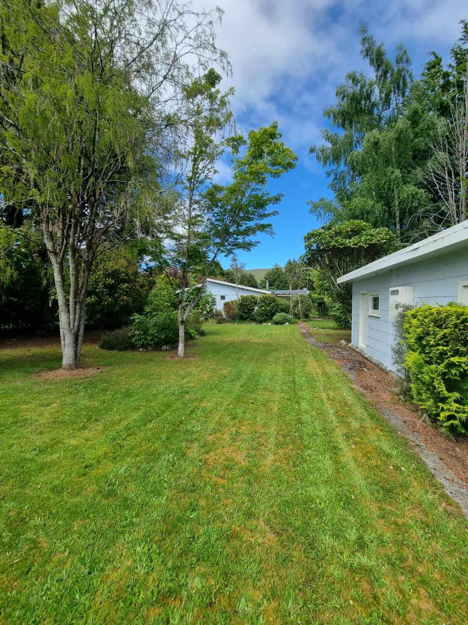 Cosy Getaway In Manapouri Villa Exterior photo